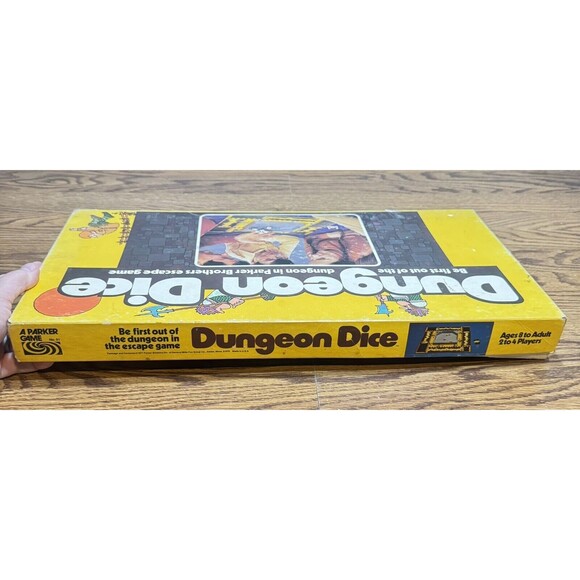 Vintage 1977 DUNGEON DICE Escape Challenge Board Game , Missing 1 Dice - Picture 4 of 10